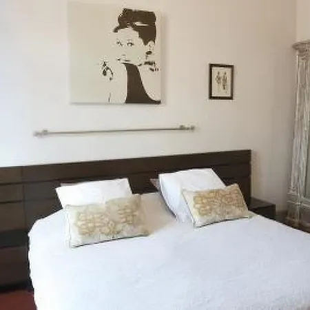 Apartment Carnot 14 *