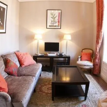 Carnot 14 Apartament *